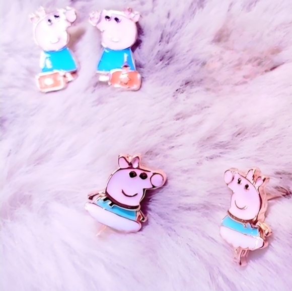 2 pairs of adorable Peppa pig earrings - Picture 9 of 11